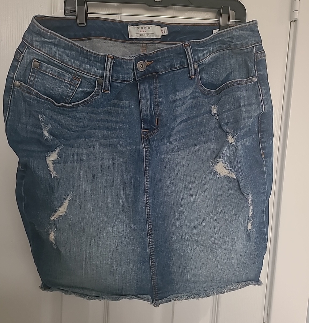 torrid Distressed Denim Pencil Skirt - Blue Wash